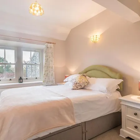 3 Bed In Sz138 Dockray